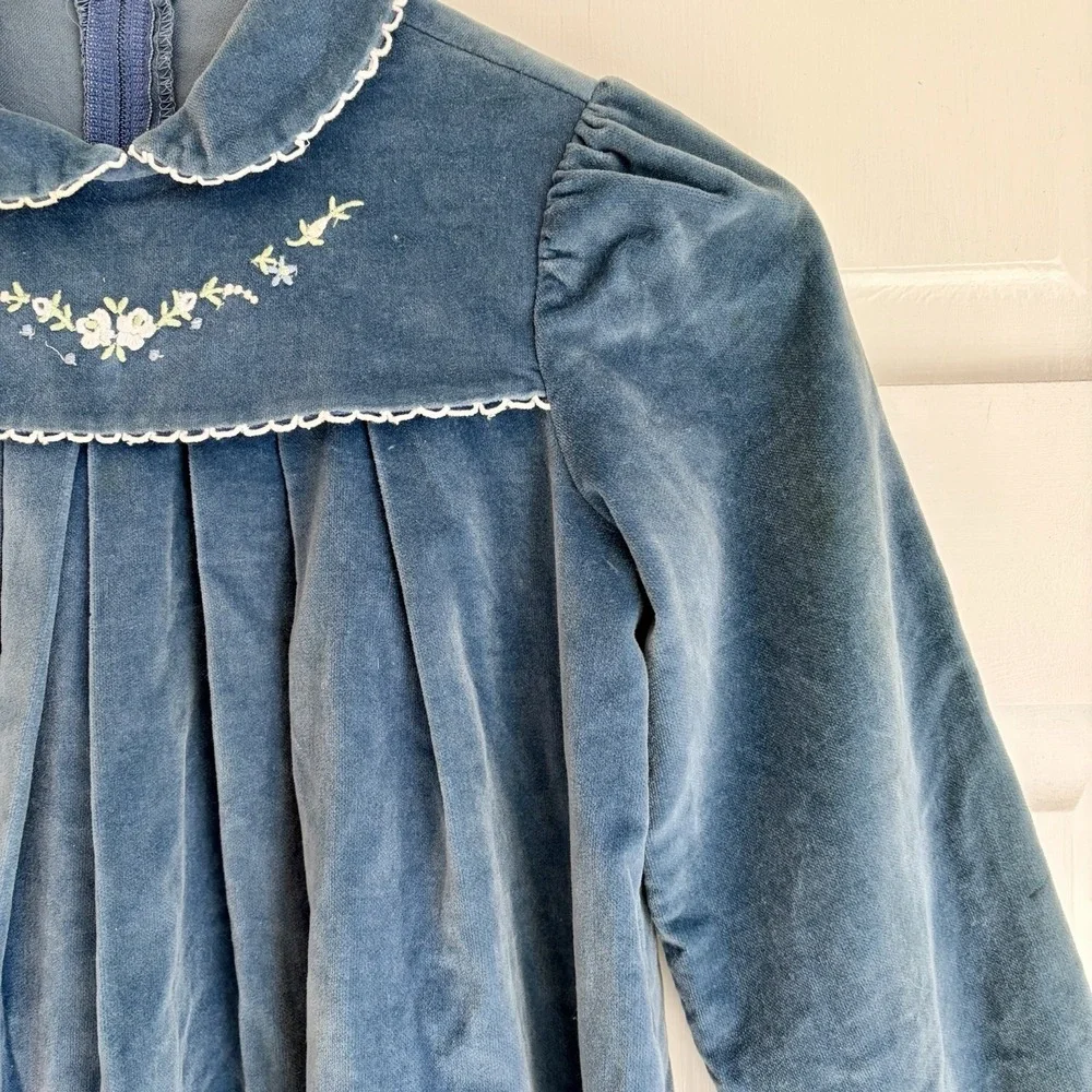 Vintage Girls Blue Velvet Dress Size 6X Embroidery Peter Pan Collar USA